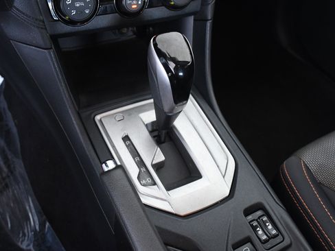 Used 2019 Subaru Crosstrek 2.0i Premium w/ Eyesight System image 17