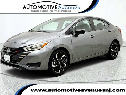 Used 2025 Nissan Versa SR w/ Trunk Package FWD image 1