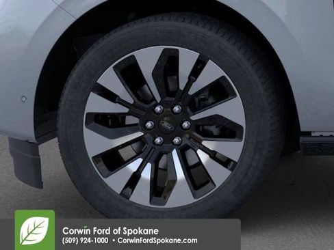 New 2026 Ford Expedition Max Platinum image 19