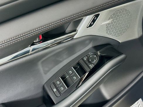 New 2026 MAZDA MAZDA3 Hatchback w/Premium Plus Pkg image 23