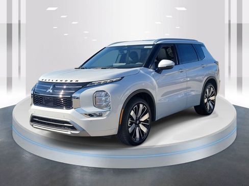 New 2026 Mitsubishi Outlander SEL FWD image 3