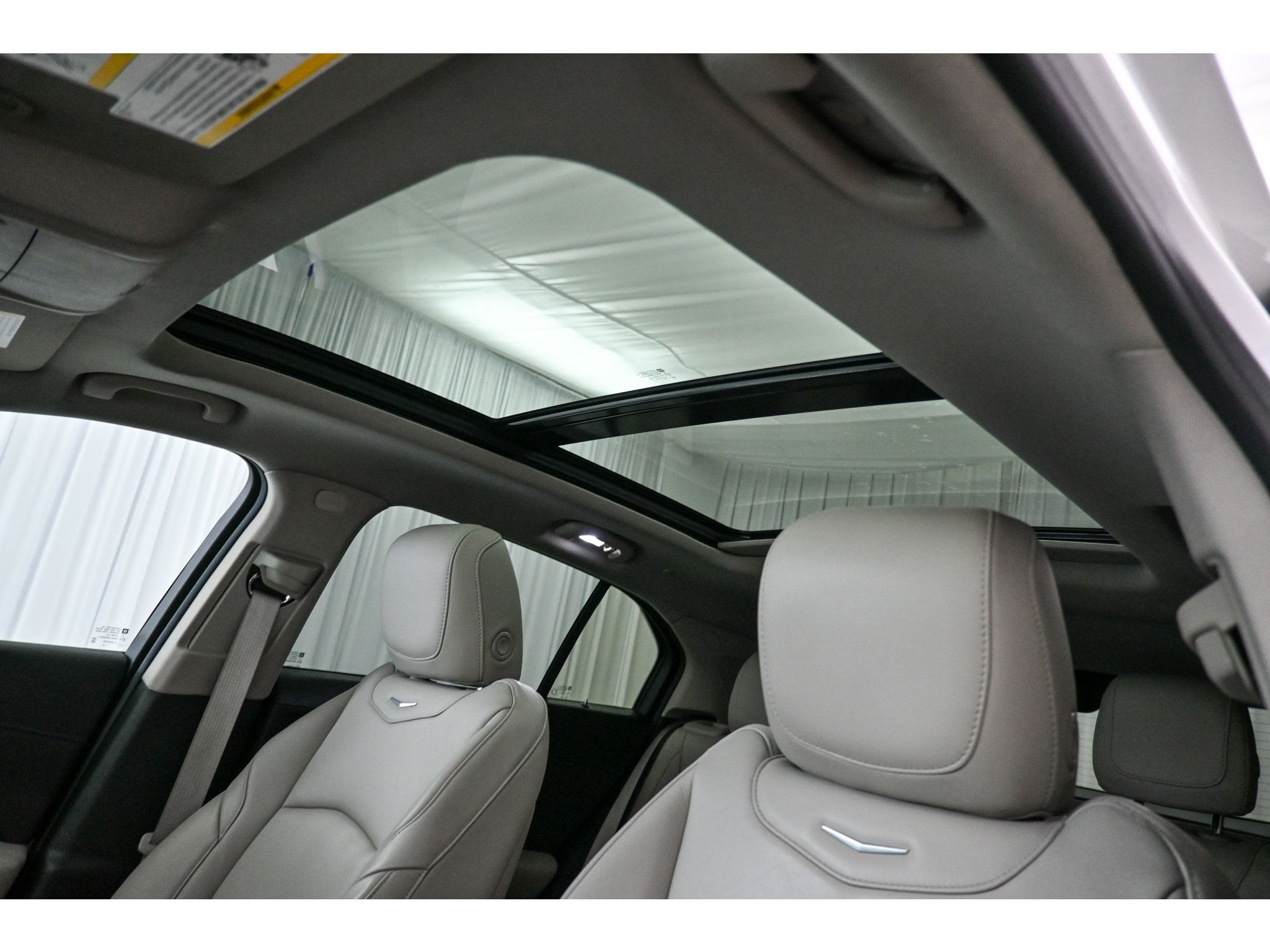 Used 2023 Cadillac XT4 Premium Luxury w/ Cold Weather Package FWD image 12
