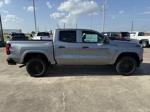New 2026 Chevrolet Colorado W/T image 10