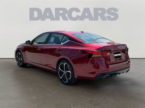 Used 2024 Nissan Altima 2.5 SR FWD image 5