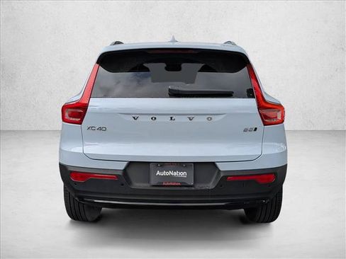 New 2026 Volvo XC40 B5 Plus w/ Climate Package AWD/4WD image 7