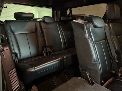 Used 2019 Ford Expedition Max XLT w/ Equipment Group 201A AWD/4WD image 19