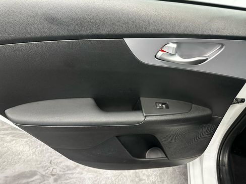 Used 2024 Kia Forte LXS image 13