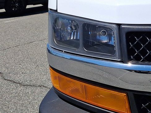 Used 2024 Chevrolet Express 2500 w/ Driver Convenience Package RWD image 9