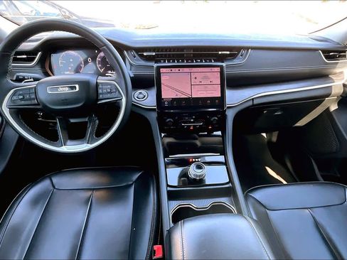 Used 2024 Jeep Grand Cherokee L Limited image 16