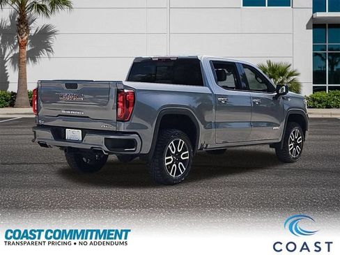 Used 2022 GMC Sierra 1500 AT4 w/ AT4 Premium Package AWD/4WD image 6
