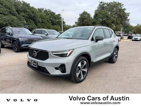 Used 2026 Volvo XC40 B5 Plus w/ Protection Package Premier AWD/4WD image 1