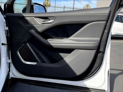 New 2024 Jaguar I-PACE R-Dynamic HSE image 29