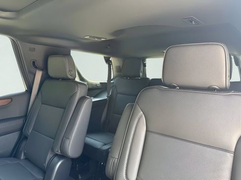 New 2026 GMC Yukon Denali w/ Advanced Technology Package AWD/4WD image 24