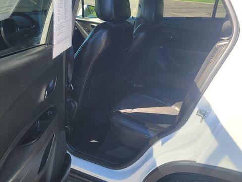 Used 2019 Chevrolet Trax LT w/ LT Convenience Package AWD/4WD image 25