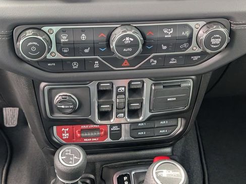 New 2026 Jeep Gladiator Mojave AWD/4WD image 19