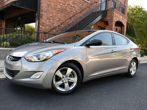 Used 2012 Hyundai Elantra GLS w/ Preferred Pkg 3 FWD image 42