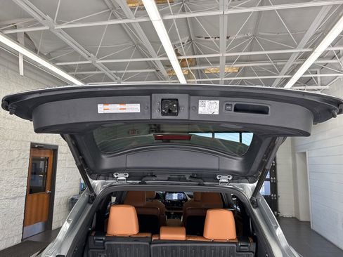 Certified 2021 Toyota Highlander Platinum image 12