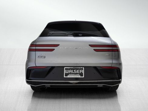 Used 2026 Genesis GV70 2.5T Select image 4