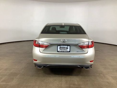 Used 2016 Lexus ES 350 w/ Premium Package w/Wood Trim FWD image 6