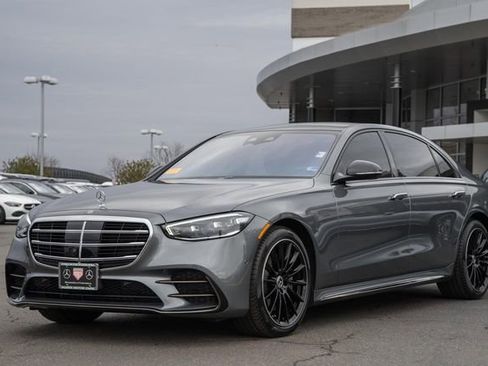 Certified 2025 Mercedes-Benz S 580 4MATIC Sedan image 3