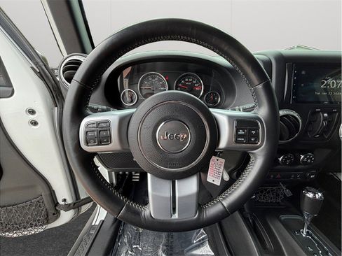 Used 2016 Jeep Wrangler Unlimited Rubicon Hard Rock AWD/4WD image 19