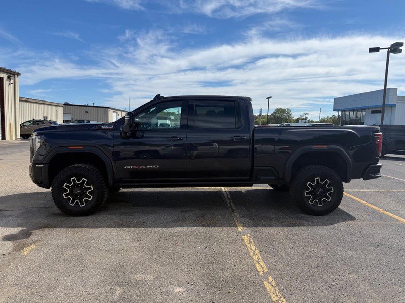 Used 2024 GMC Sierra 2500 AT4X AWD/4WD image 4