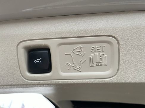 Used 2021 Lincoln Navigator Reserve w/ Luxury Package image 41