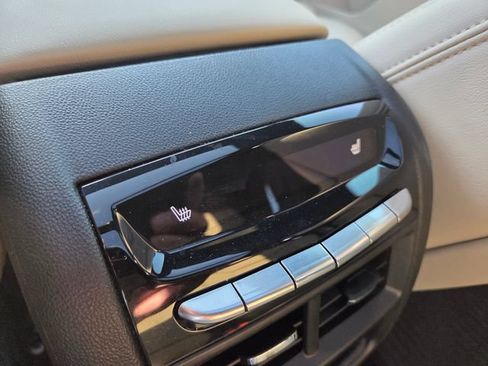 Used 2019 Cadillac XT5 Premium Luxury FWD image 13