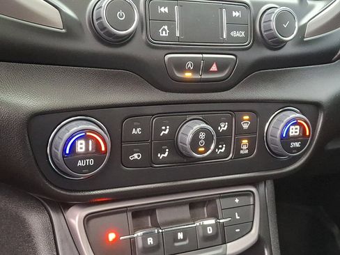 Used 2023 GMC Terrain AT4 image 16