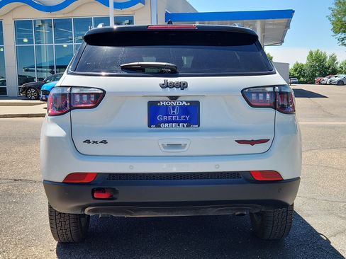 Used 2025 Jeep Compass Trailhawk AWD/4WD image 4