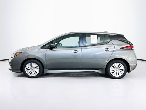 Used 2025 Nissan Leaf S FWD image 4