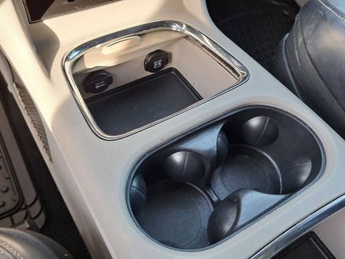 Used 2016 Chrysler Town & Country Limited w/ Trailer Tow Group image 16