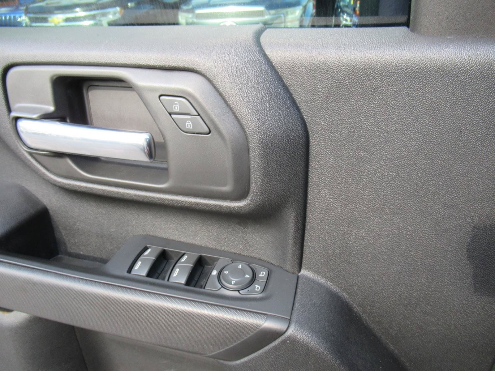 Used 2023 Chevrolet Silverado 2500 Custom w/ Custom Value Package AWD/4WD image 21