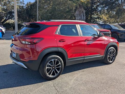 Certified 2026 Chevrolet TrailBlazer LT w/ Driver Confidence Package image 3