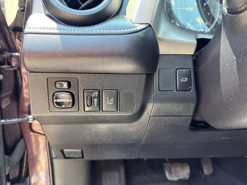 Used 2017 Toyota RAV4 Limited FWD image 13