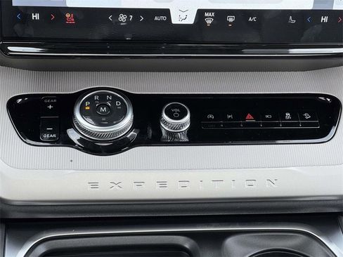 New 2025 Ford Expedition Max Active image 6