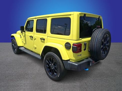 Used 2024 Jeep Wrangler Unlimited Sahara AWD/4WD image 6