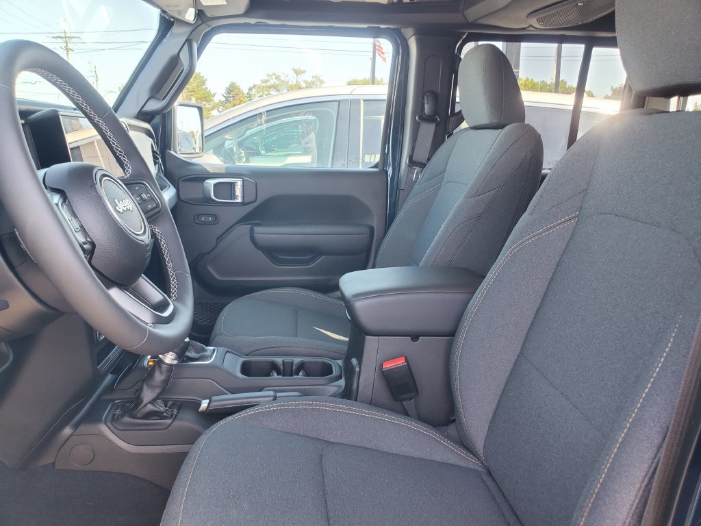 Used 2025 Jeep Wrangler Unlimited Sport S 4xe w/ Convenience Group AWD/4WD image 5
