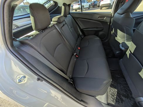 Used 2019 Toyota Prius AWD image 19