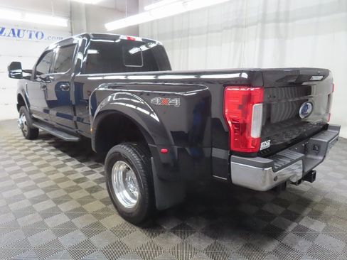 Used 2019 Ford F350 Lariat image 5