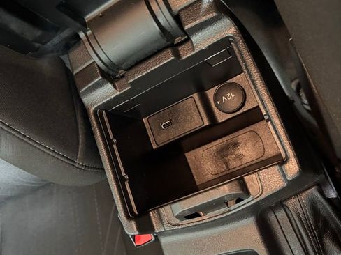 Used 2018 Ford Focus SE w/ Cold Weather Package image 34