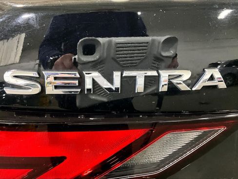 Used 2020 Nissan Sentra S image 9