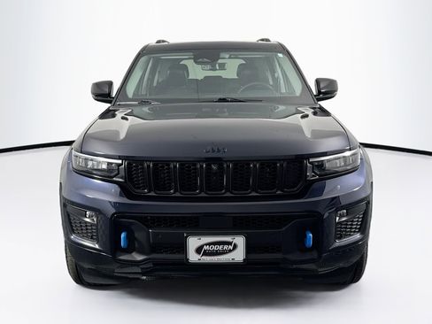 Used 2023 Jeep Grand Cherokee 30th Anniversary image 4