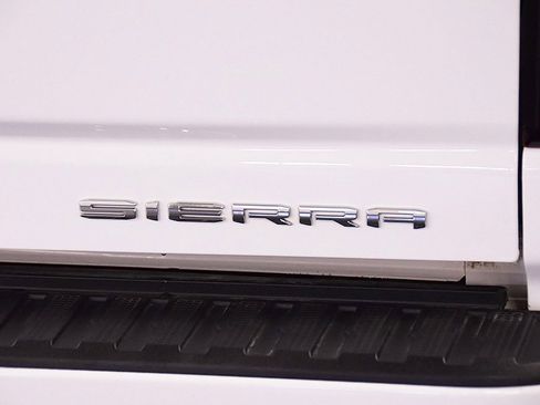 Used 2025 GMC Sierra 2500 Denali w/ Denali Reserve Package image 15