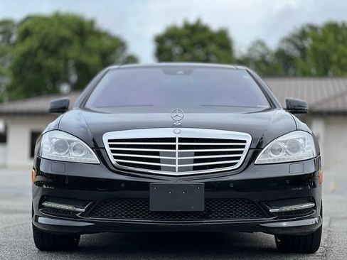Used 2012 Mercedes-Benz S 550 4MATIC w/ Sport Pkg image 2