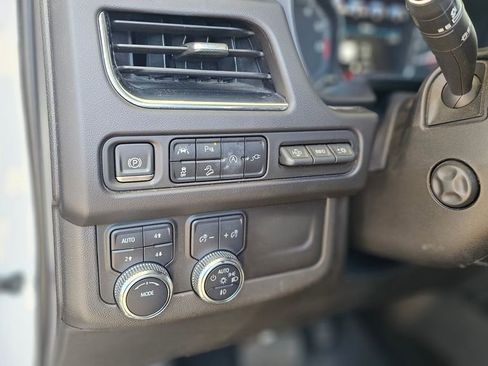 Used 2021 GMC Yukon AT4 w/ AT4 Premium Package AWD/4WD image 12