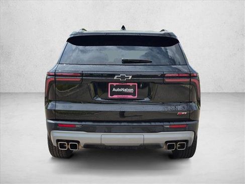 Used 2025 Chevrolet Traverse Z71 w/ Driver Confidence Package AWD/4WD image 6