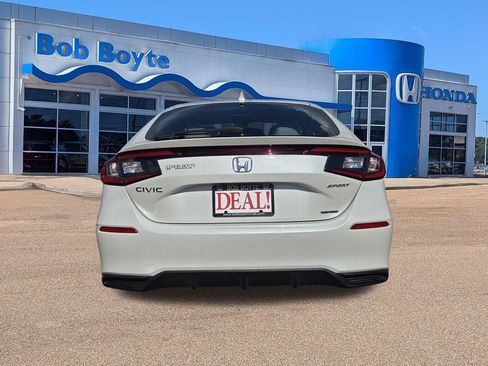 Used 2025 Honda Civic Sport image 6