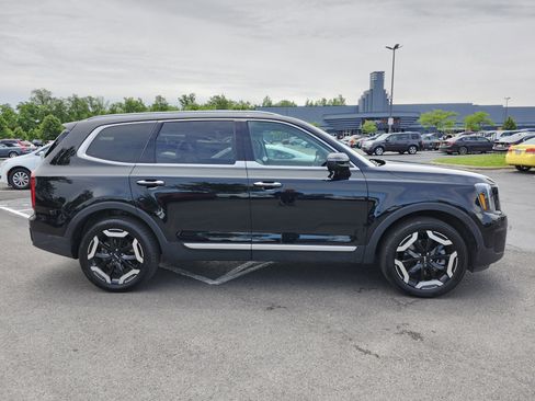 Used 2025 Kia Telluride S FWD image 20
