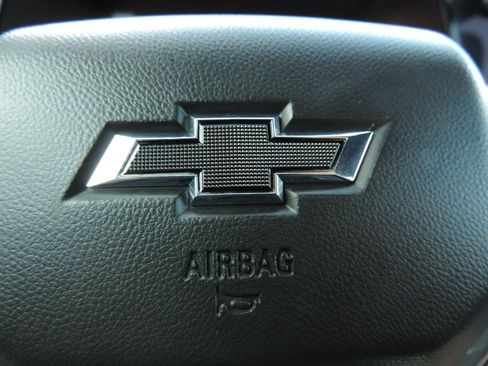 Used 2025 Chevrolet Colorado Z71 w/ Technology Package AWD/4WD image 31